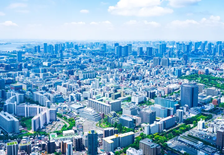 都心と青空